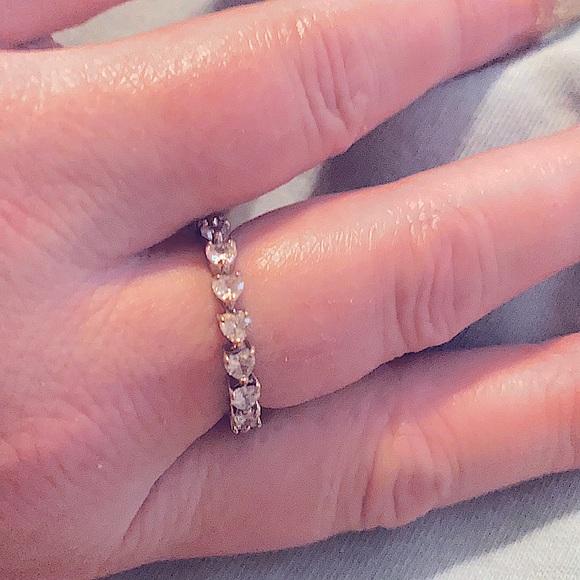 Stunning Silver Ring With Heart CZ’s All The Way Around - Picture 1 of 15